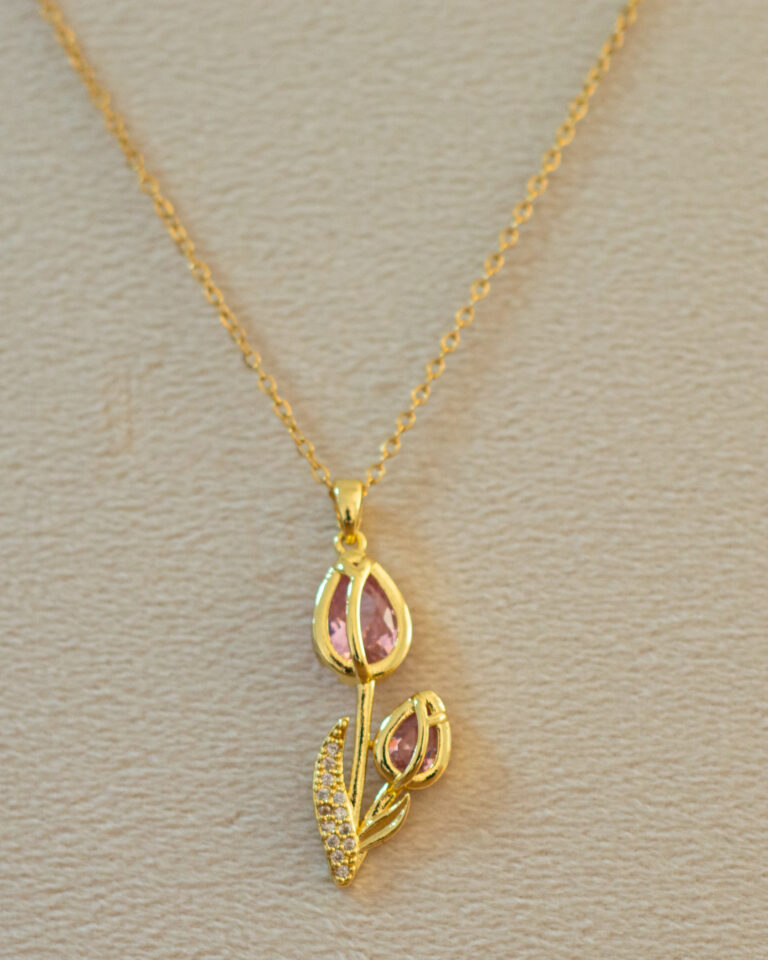 Rose-detail gold-plated stainless steel necklace by Lynnify