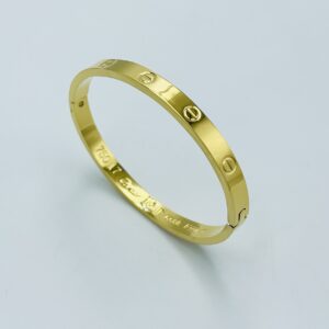 Minimalist Gold Stainless Steel Bracelet – Timeless & Elegant