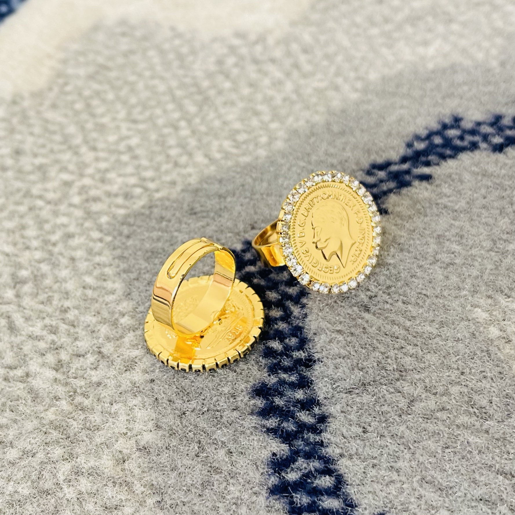 Gold-Plated Coin Ring with White Zircon - Image 2