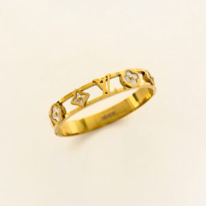 Gold-Plated Stainless Steel Floral Bracelet – Chic & Durable for the Modern Woman
