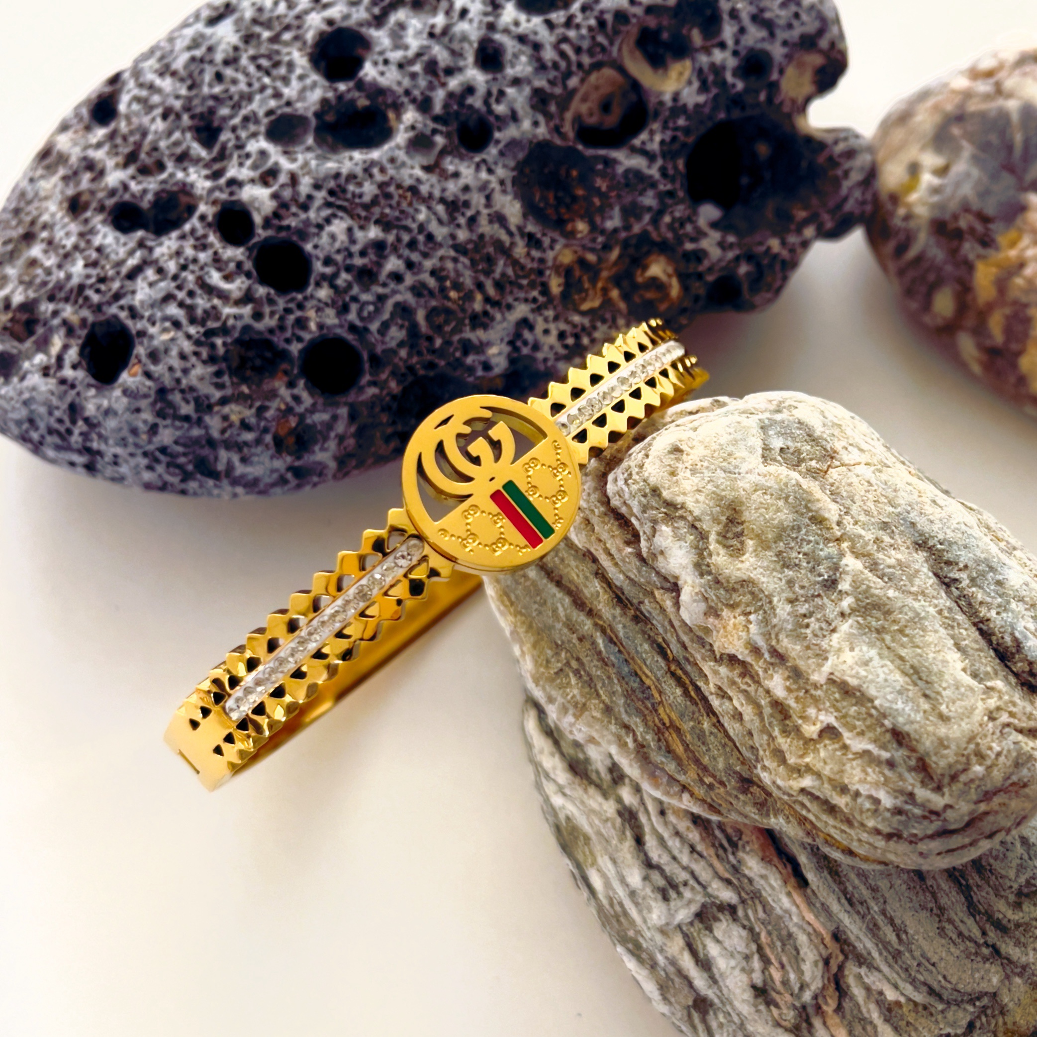 Gold-Plated Stainless Steel Everyday Bracelet – Modern Style for the Busy Woman - Image 3