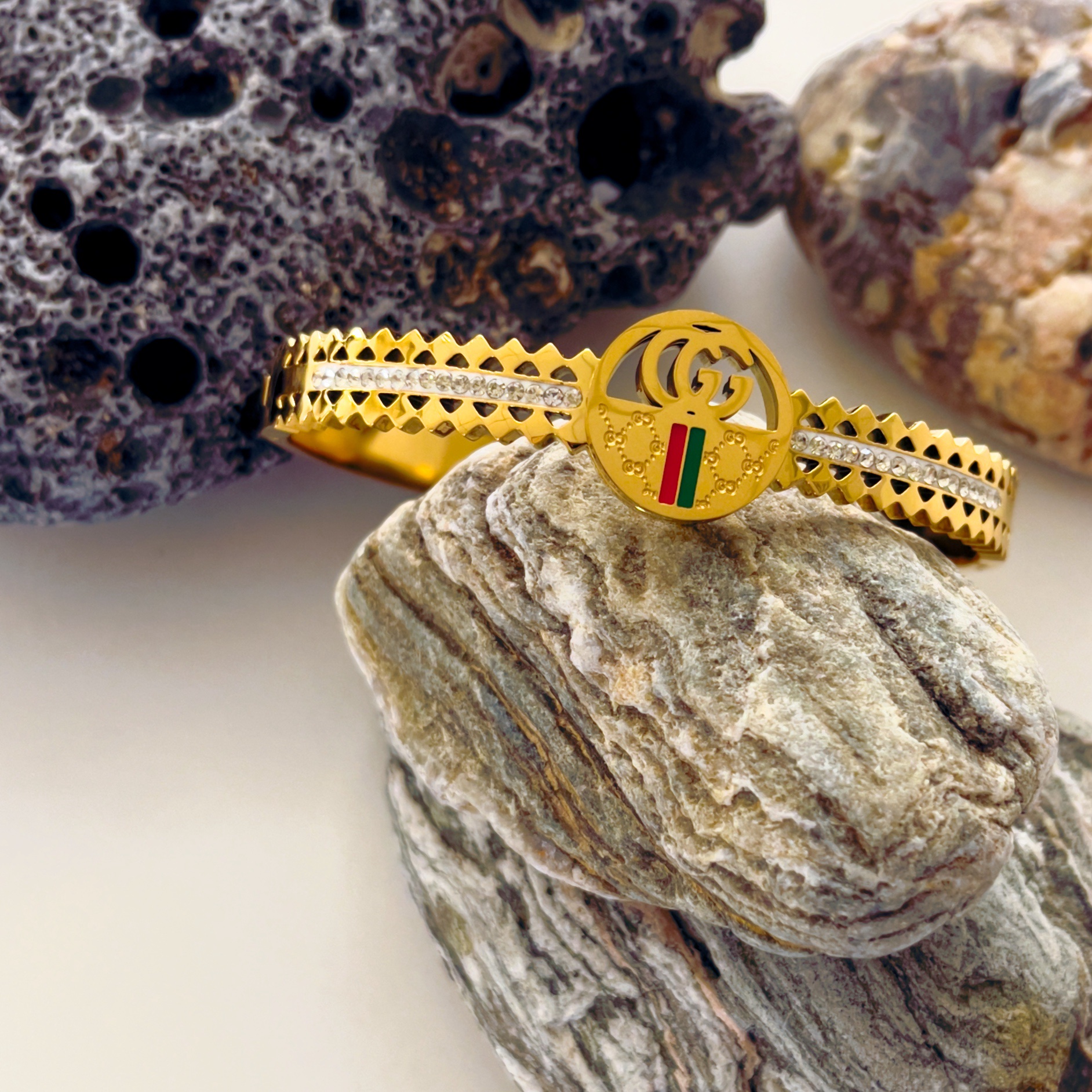 Gold-Plated Stainless Steel Everyday Bracelet – Modern Style for the Busy Woman - Image 2